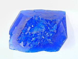 umělý krystal chalkantitu